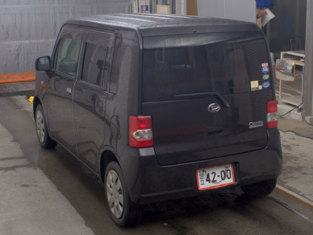 DAIHATSU MOVE CONTE