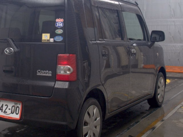 DAIHATSU MOVE CONTE
