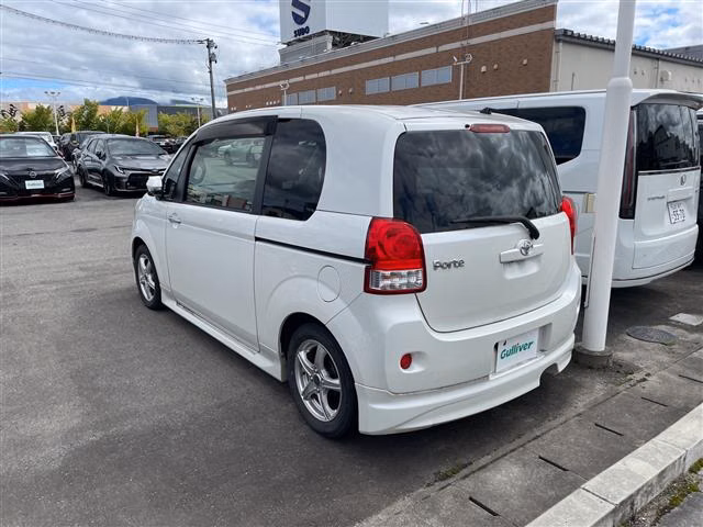 TOYOTA PORTE
