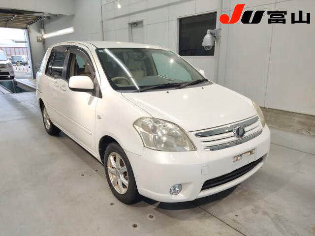TOYOTA RAUM