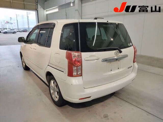 TOYOTA RAUM