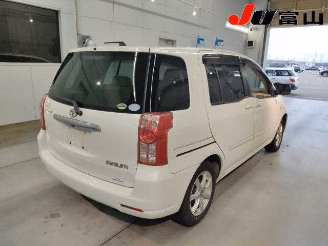 TOYOTA RAUM