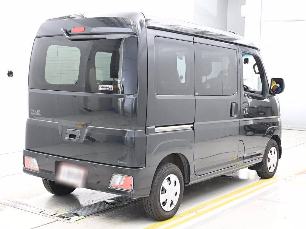TOYOTA PIXIS VAN