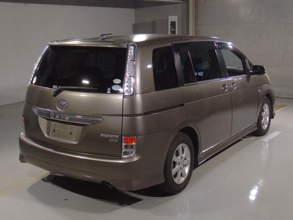 TOYOTA ISIS