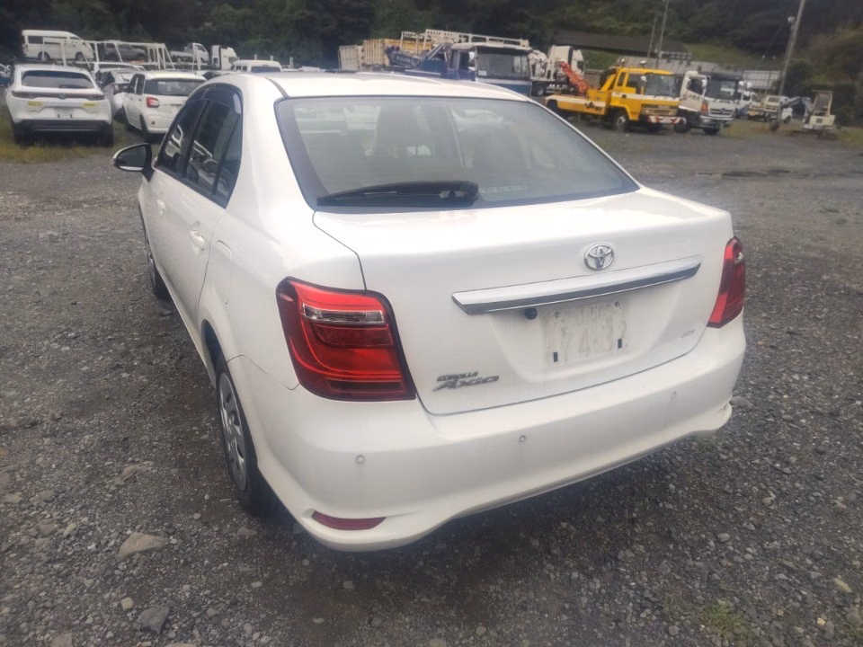 TOYOTA COROLLA AXIO