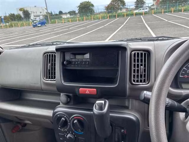 MITSUBISHI MINICAB