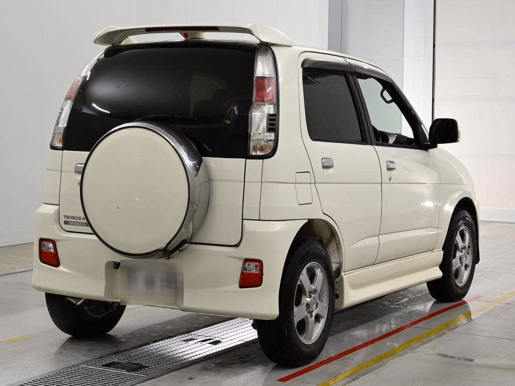 DAIHATSU TERIOS KID