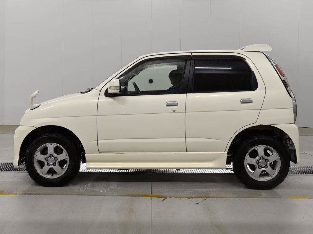DAIHATSU TERIOS KID