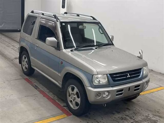 MITSUBISHI PAJERO MINI