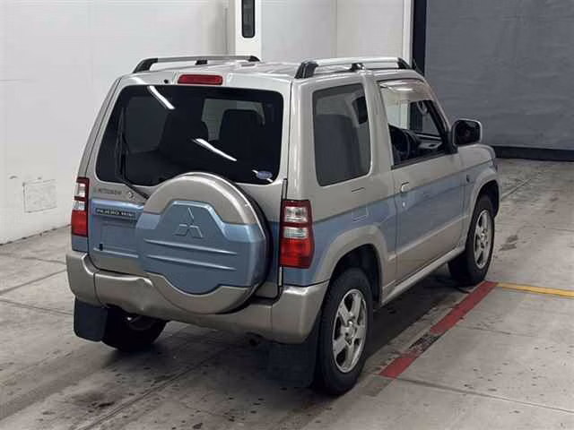 MITSUBISHI PAJERO MINI