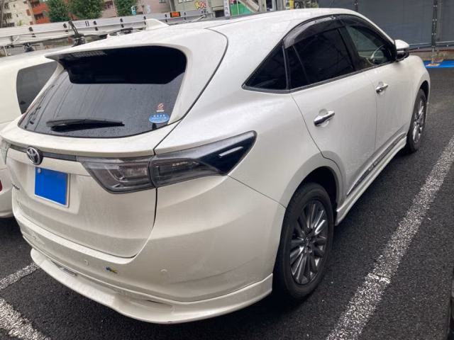 TOYOTA HARRIER