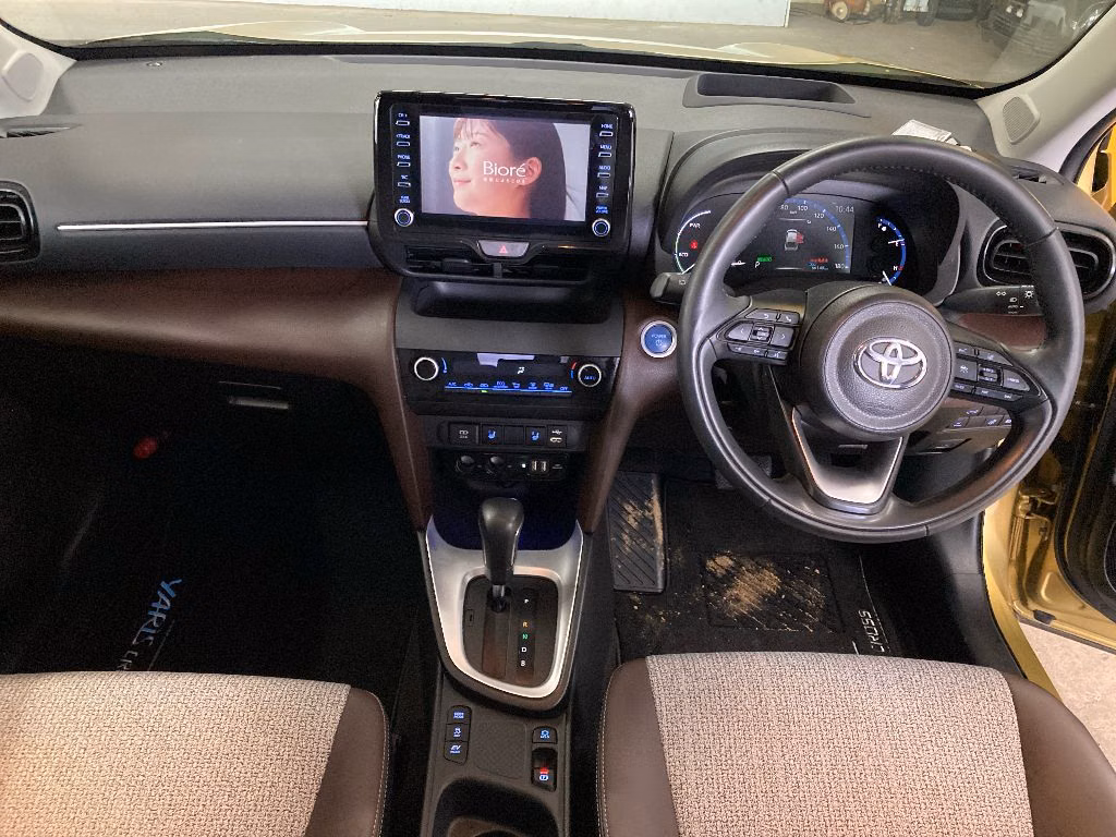 TOYOTA YARIS CROSS
