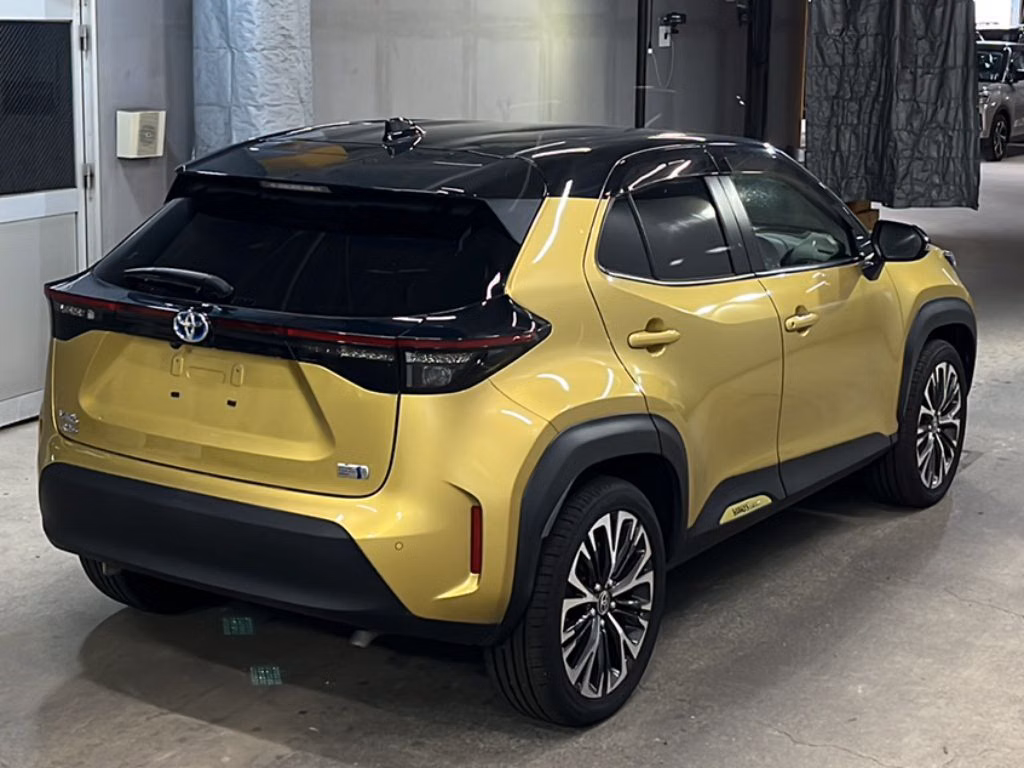 TOYOTA YARIS CROSS