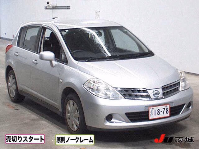 NISSAN TIIDA