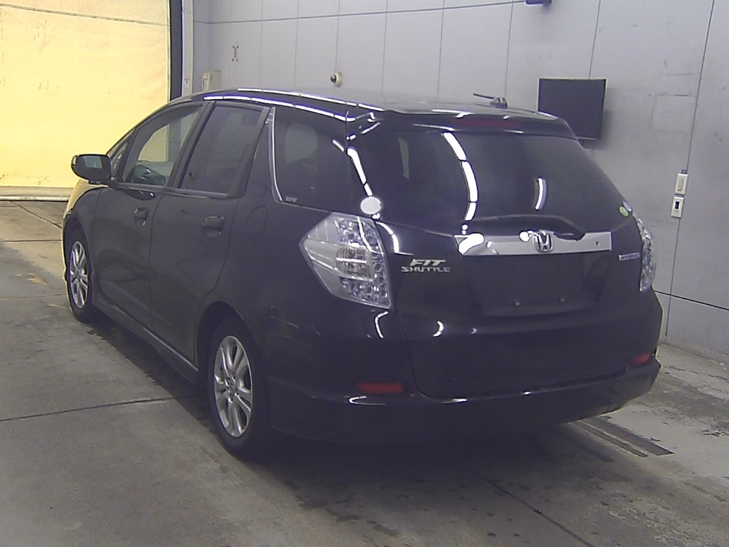 HONDA FIT SHUTTLE