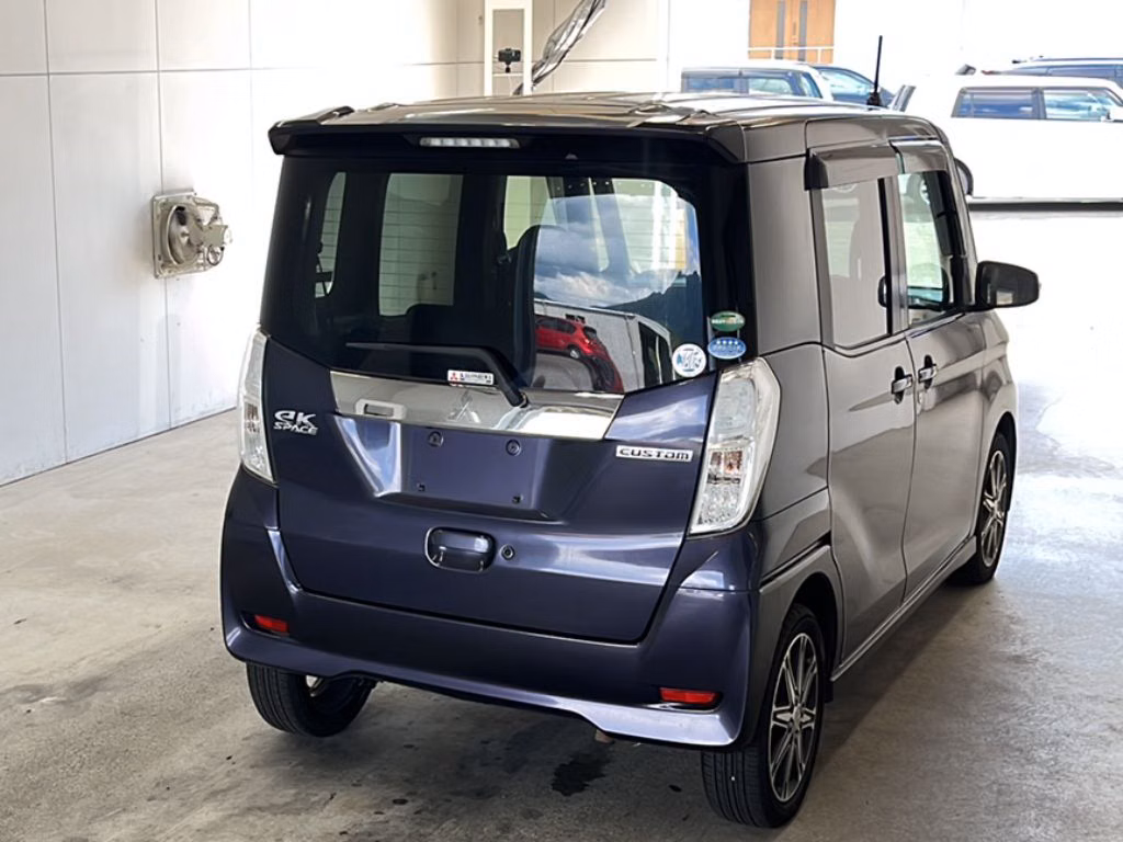 MITSUBISHI EK SPACE