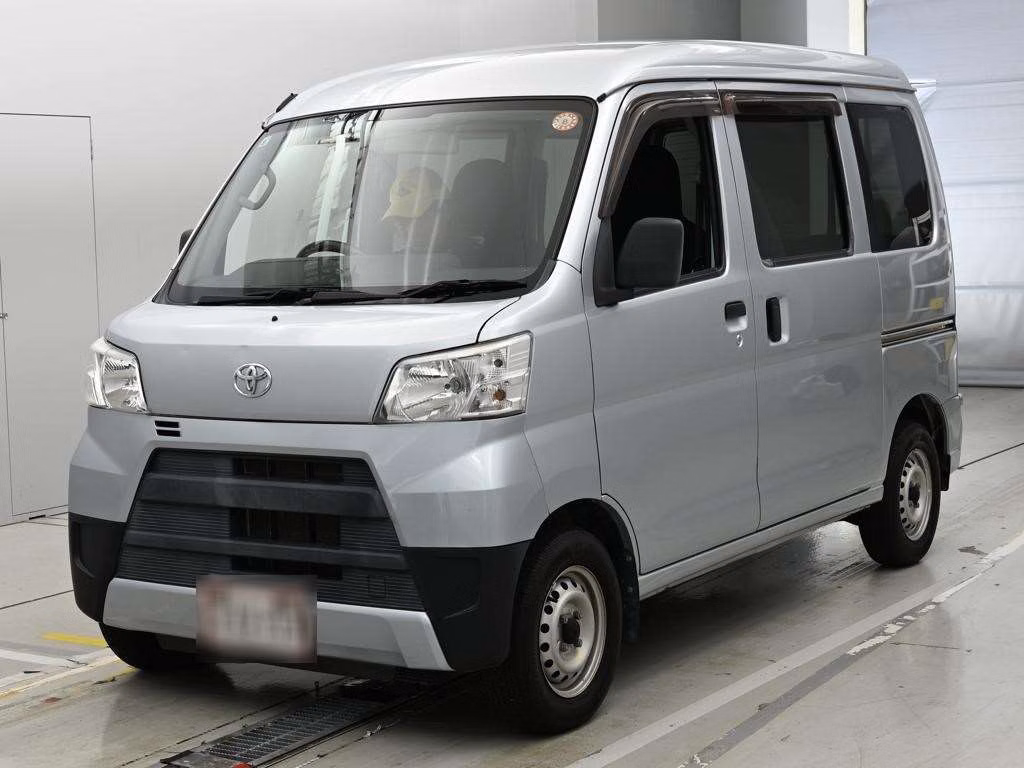 TOYOTA PIXIS VAN