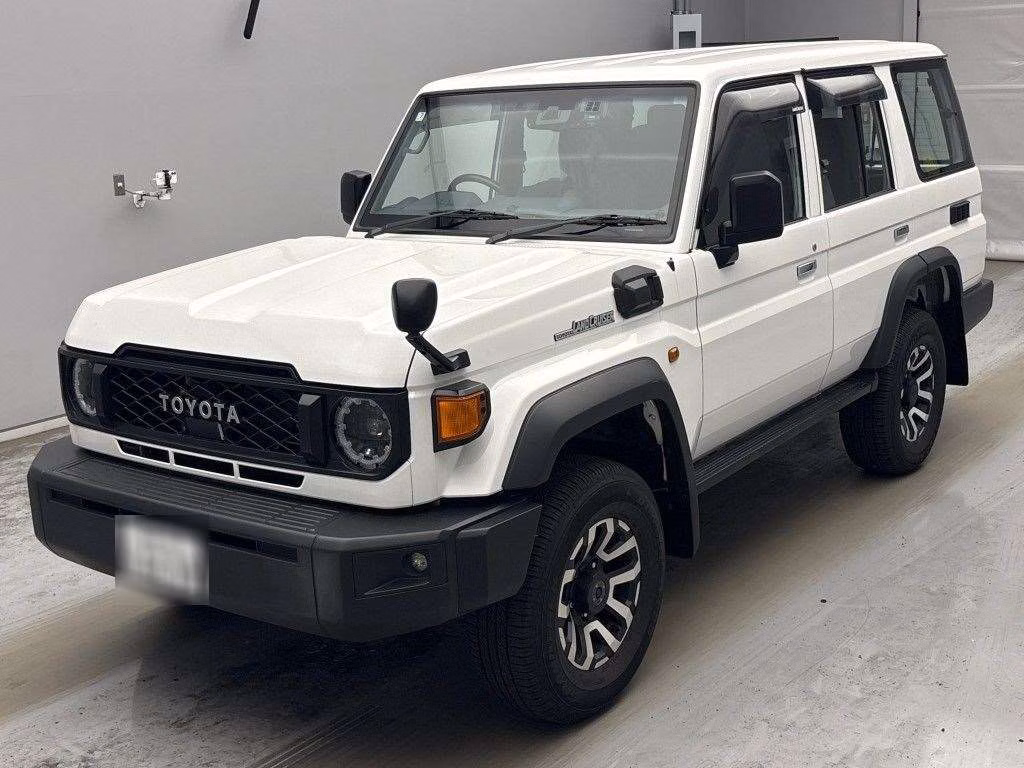 TOYOTA LAND CRUISER