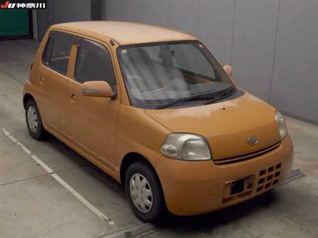 Daihatsu Esse