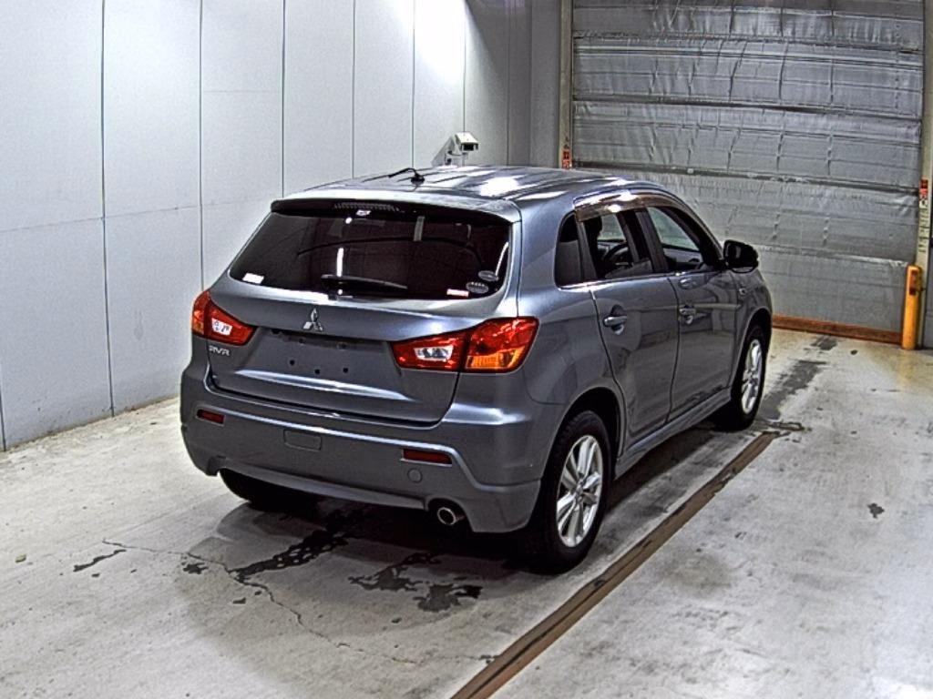 MITSUBISHI RVR