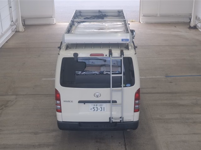 TOYOTA REGIUS ACE
