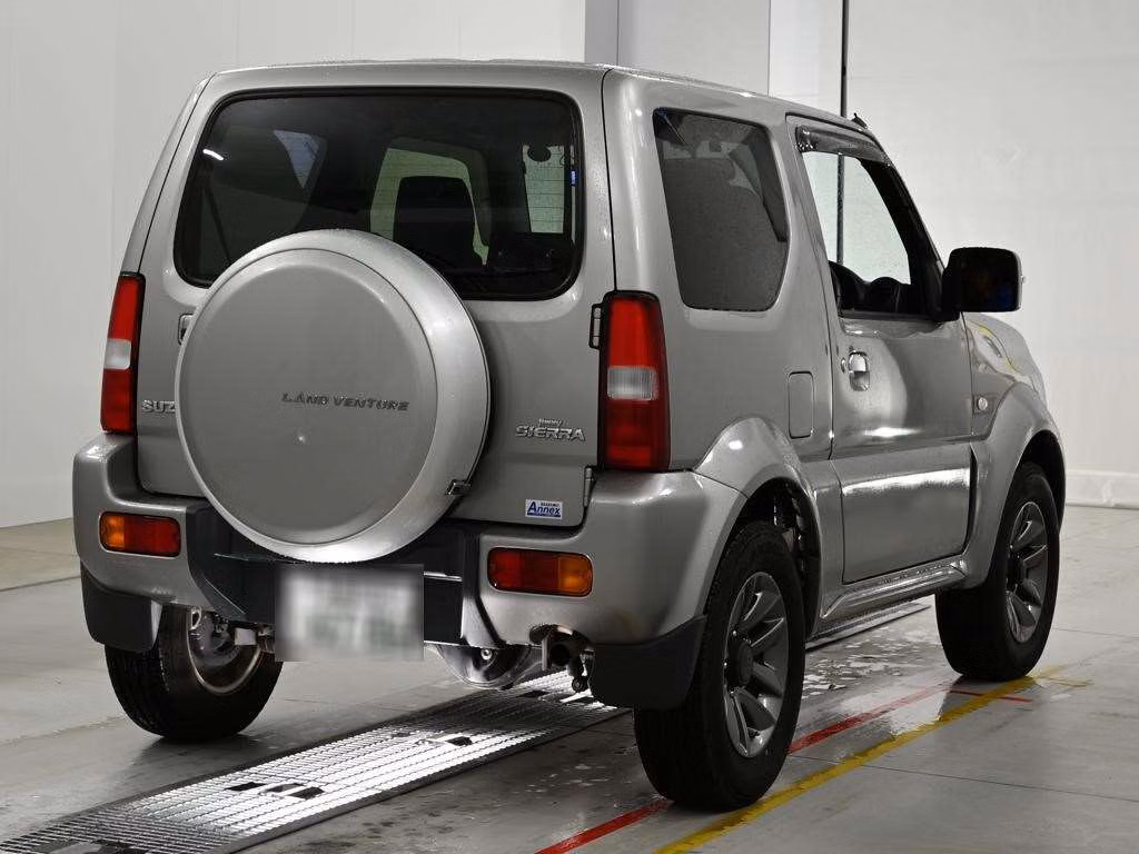 SUZUKI JIMNY SIERRA