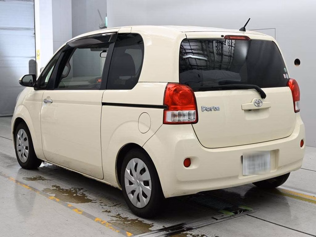 TOYOTA PORTE
