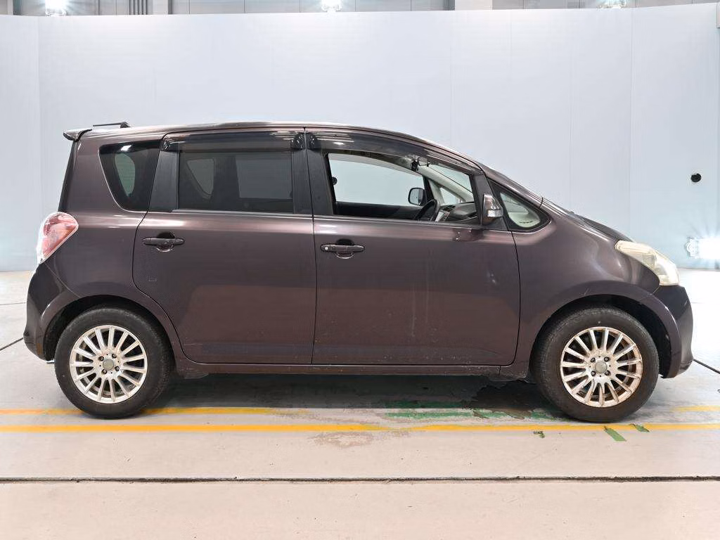 TOYOTA RACTIS