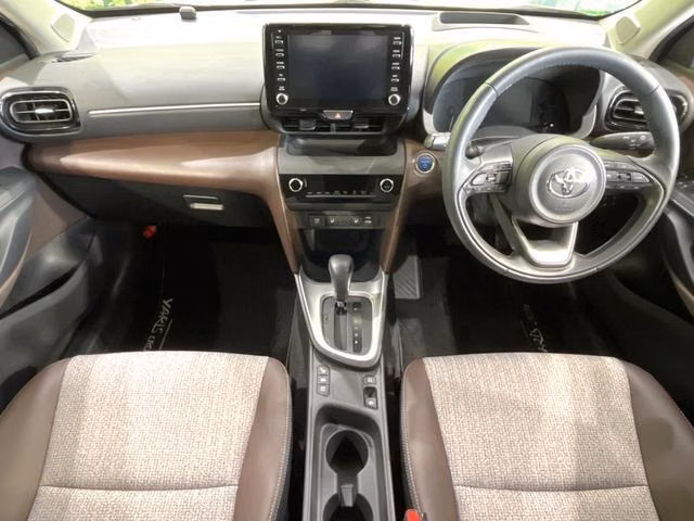 TOYOTA YARIS CROSS