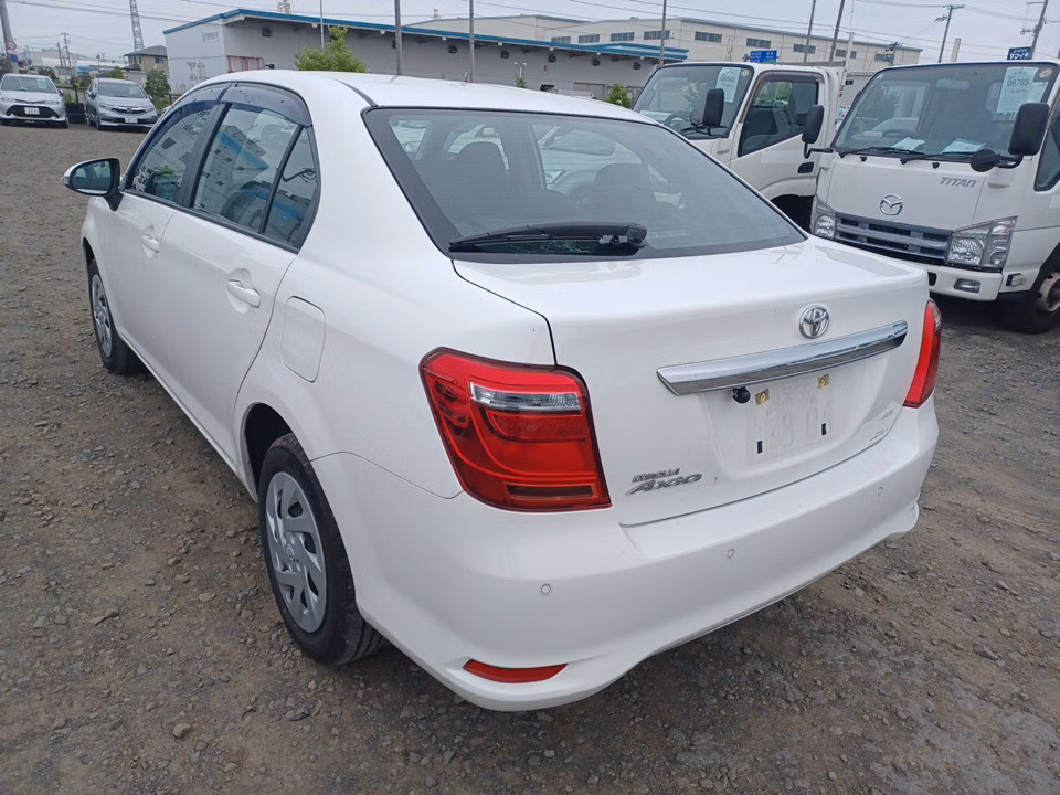 TOYOTA COROLLA AXIO