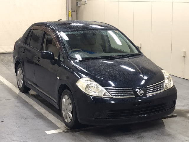 NISSAN TIIDA LATIO