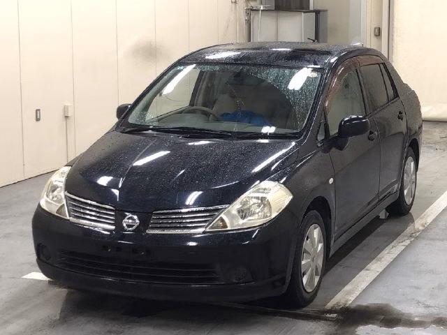 NISSAN TIIDA LATIO