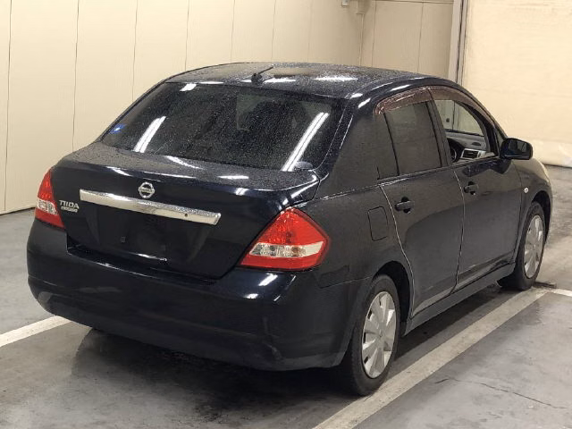 NISSAN TIIDA LATIO