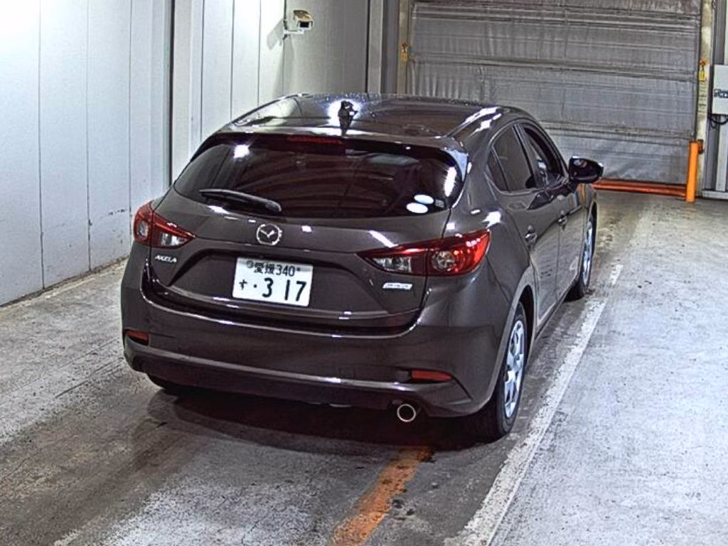 MAZDA AXELA