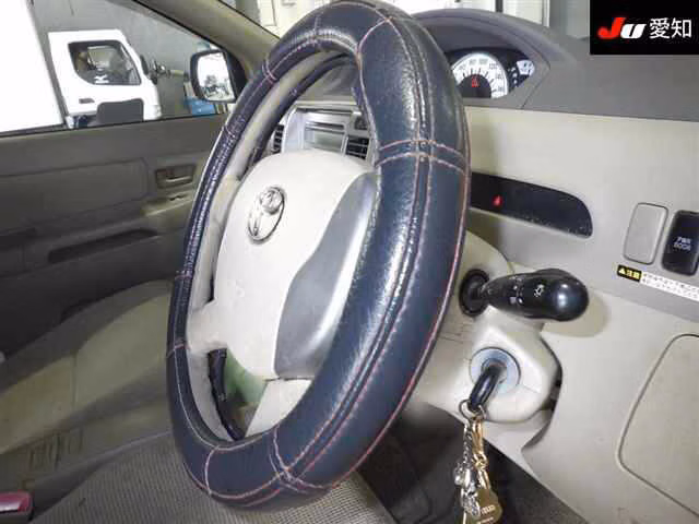 TOYOTA RAUM