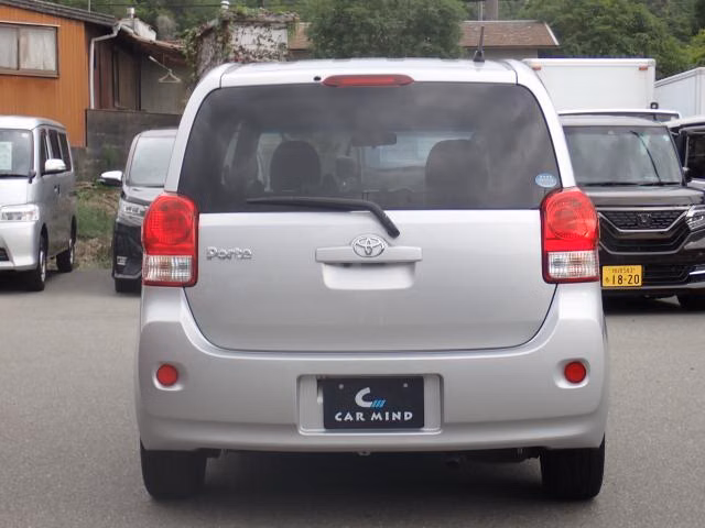 TOYOTA PORTE
