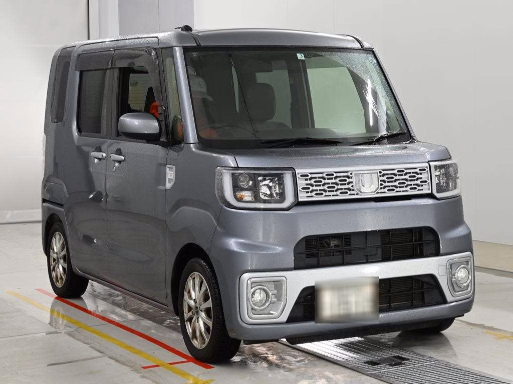 DAIHATSU WAKE