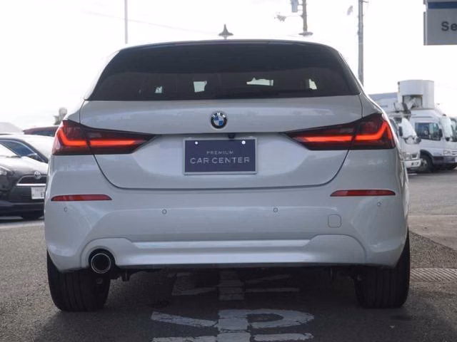 BMW 1-SERIES
