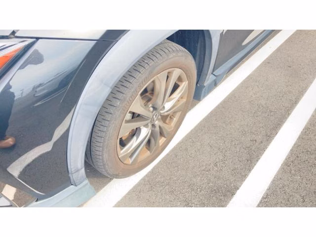Lexus UX200