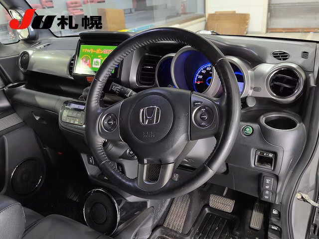 HONDA N-BOX SLASH