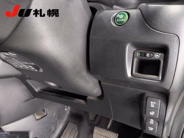 HONDA N-BOX SLASH