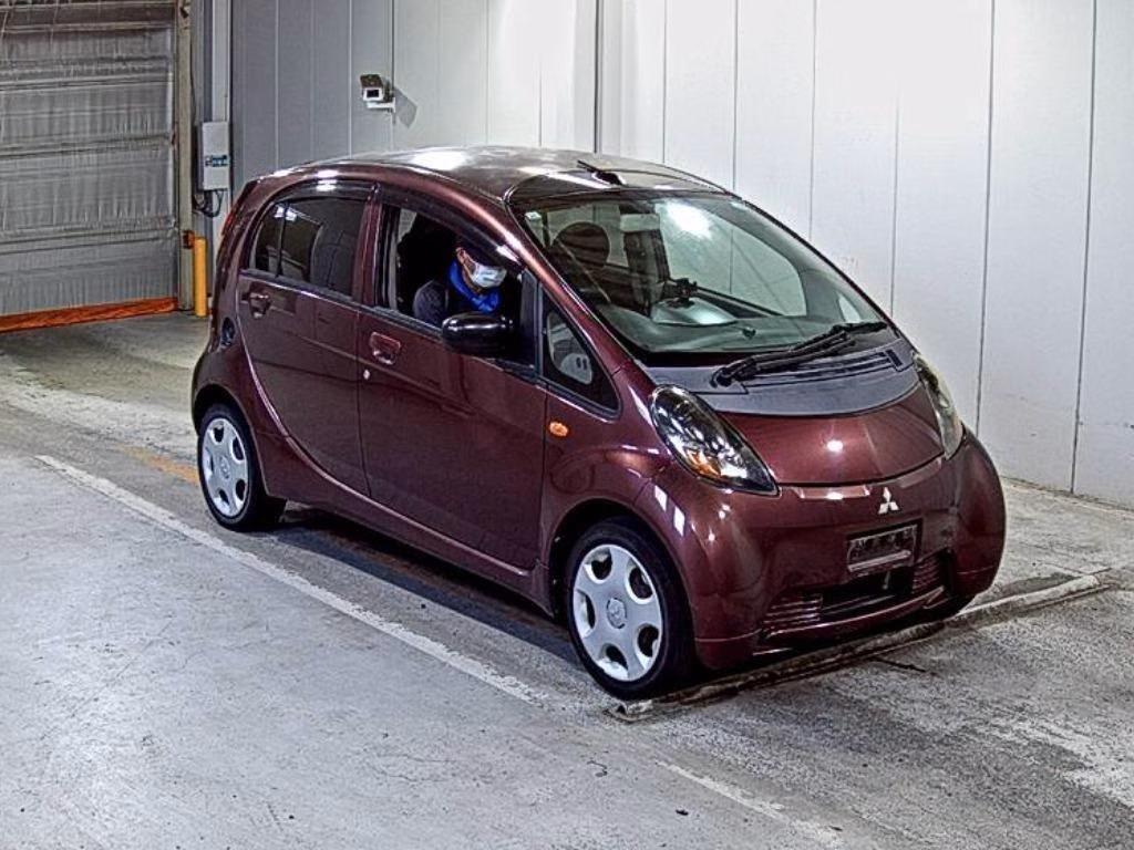 MITSUBISHI I