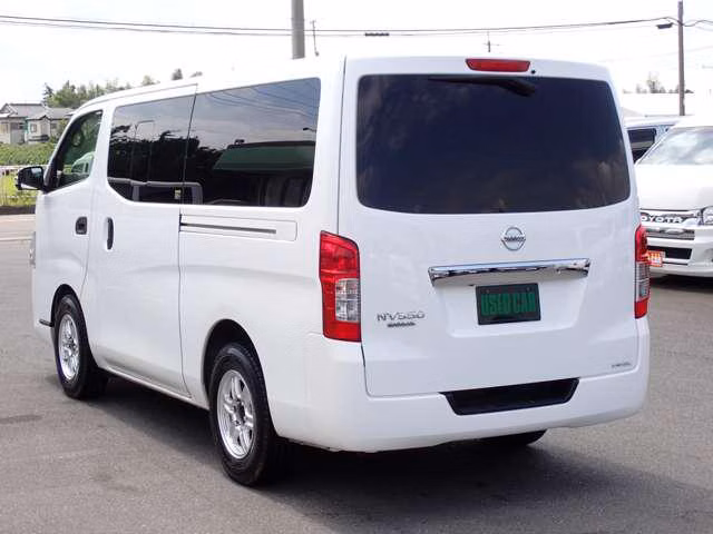 NISSAN NV350 CARAVAN