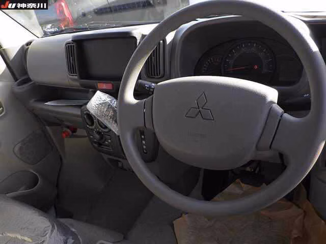 MITSUBISHI MINICAB