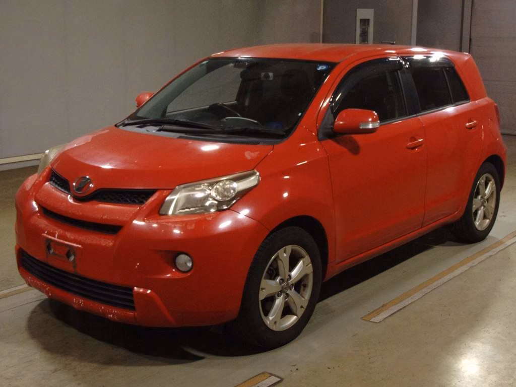 TOYOTA IST
