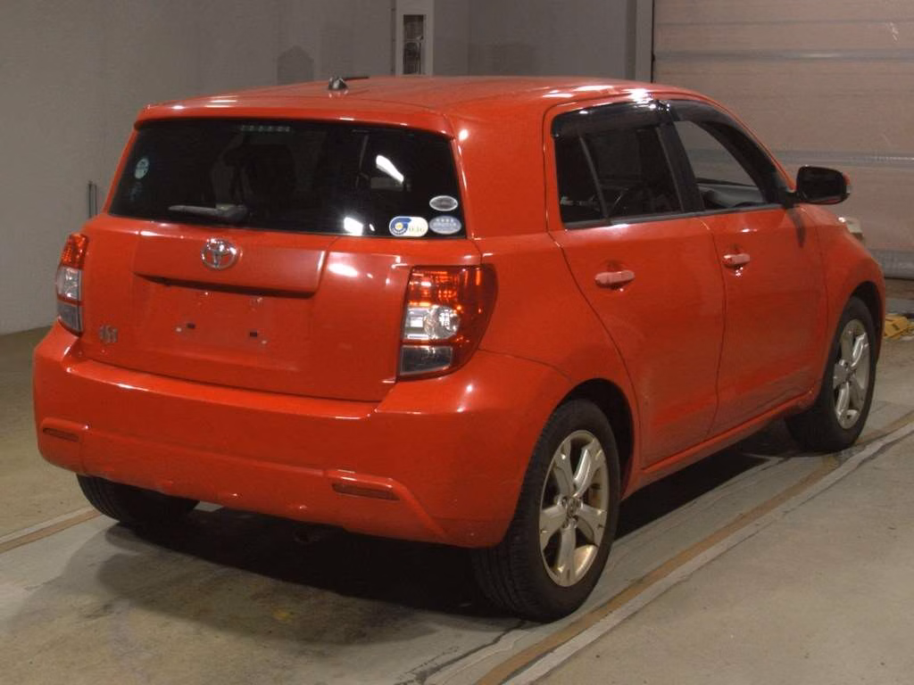 TOYOTA IST