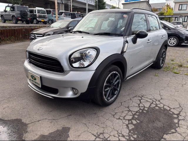 MINI CROSSOVER