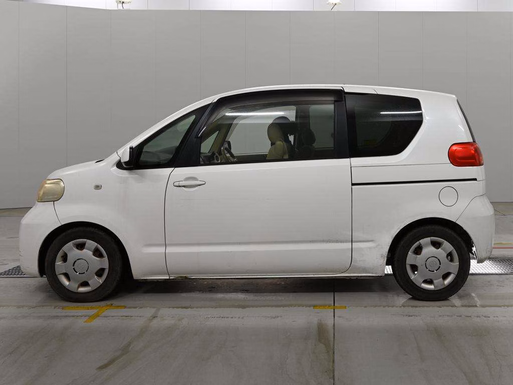 TOYOTA PORTE