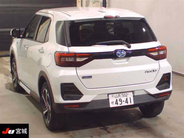 DAIHATSU ROCKY