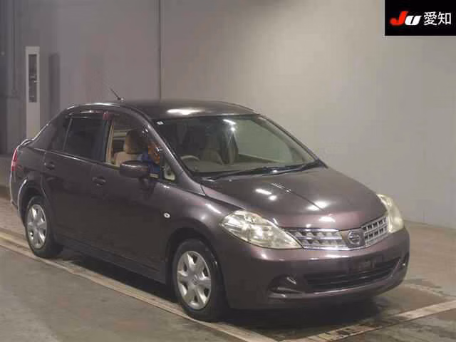 NISSAN TIIDA LATIO